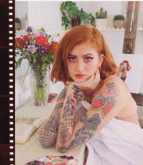 Harmony Nice, Hair Inspiration Short, Edgy Makeup, Inked Babes, Retro Hairstyles, Hair Reference, Different Hairstyles, Hair Envy, Ginger Hair