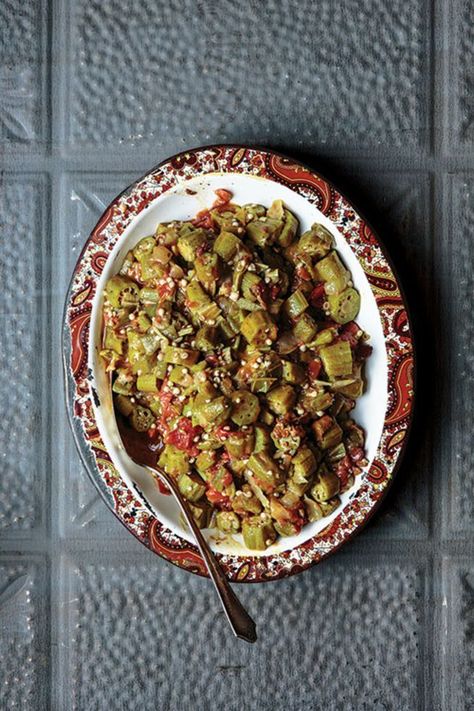 Smothered Okra Smothered Okra, Okra Gumbo, New Orleans Recipes, Pickled Okra, Okra Recipes, Cajun Creole Recipes, Mardi Gras Food, Rice Mill, Louisiana Recipes