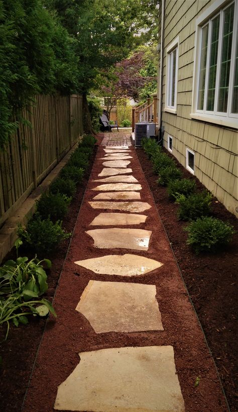 Natural flagstone and decomposed granite walkway and garden path. Villa Architecture, Backyard Walkway, Walkway Landscaping, Side Yard Landscaping, Outdoor Walkway, Pathway Landscaping, Walkway Ideas, Walkways Paths, Garden Walkway