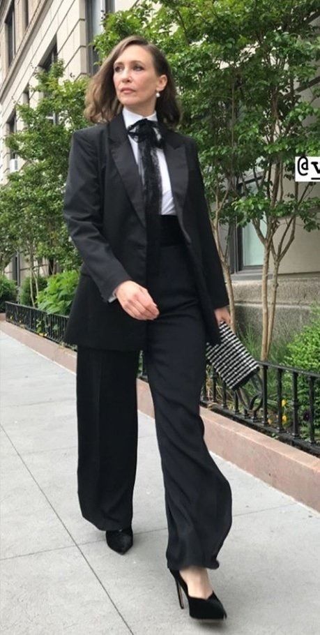 Tuxedo For Woman Masculine Style, Red Carpet Suit Women, Woman’s Tuxedo, Black Tuxedo Style Semi-formal Pantsuit, Shirt And Tie Women, Luxury Tuxedo-style Business Casual Pantsuit, Female Tuxedo Bow Tie, Necktie Outfits For Women, Suit Without Tie