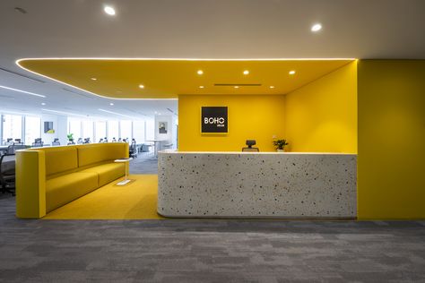 Office Inspo Decor, Colorful Office Design, Office Reception Design, Office Boho, Yellow Office, Reception Desk Design, Office Lobby, Hospital Interior, School Interior