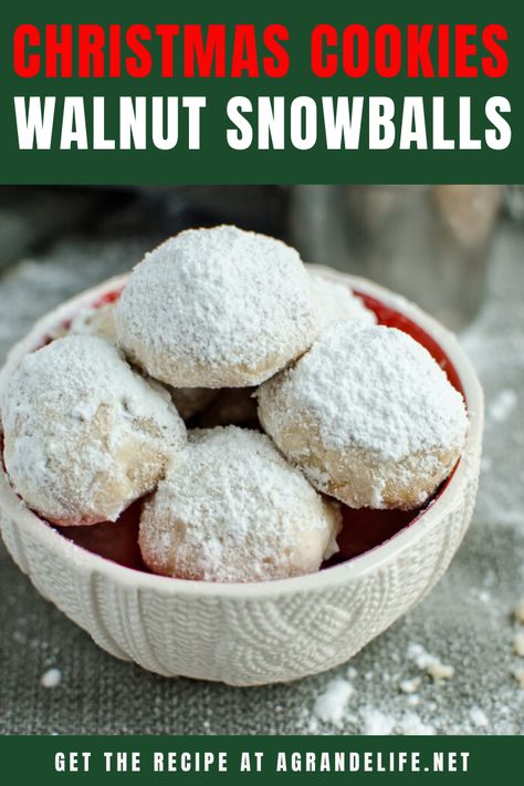 Snowball cookies are a favorite Christmas cookie recipe!  Made with finely chopped walnuts, flour and vanilla, rolled into balls and dusted with powdered sugar. Russian Tea Cakes Recipe, Snowball Christmas Cookies, Pecan Snowballs, Pecan Snowball Cookies, Snowball Cookie Recipe, Russian Tea Cake, Mexican Wedding Cookies, Tea Cakes Recipes, Snowball Cookies