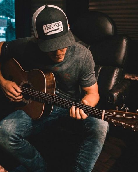 Country Singer Aesthetic, Earl Dibbles Jr, Granger Smith, Alex Anderson, Singer Aesthetic, Male Country Singers, Cowboy Photography, Yee Yee, Sam Hunt