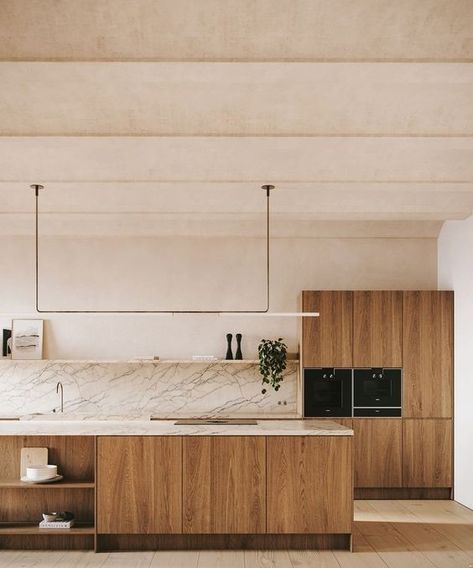 White Oak Modern Kitchen, Light Wooden Kitchen, Kitchen Japandi, Clean Kitchen Design, Minimal Kitchen Design, Japandi Interior Design, Classy Kitchen, Projects Design, Compact House