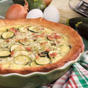 Zucchini Bacon Quiche Recipe Bacon Quiche Recipe, Bacon Zucchini, Zucchini Quiche, Delicious Quiche, Savory Tarts, Bacon Quiche, Quiche Dish, Quiche Recipe, Quiche Recipes