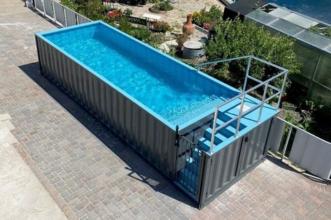 Piscina Container, Small Loft Spaces, Container Pools, Luxury Pools Indoor, Shipping Container Pool, Metal Building Kits, Pool Deck Plans, Container Pool, Bungalow Floor Plans