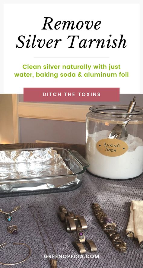 Remove Silver Tarnish Naturally | Skip the toxic silver polish! It's so easy to remove silver tarnish with just baking soda, hot water, and aluminum foil. And it's pretty fun, too.| @greenopedia #naturalsilverpolish #nontoxicsilverpolish #nontoxicsilvercleaner via @greenopedia Silver Polish Diy, Silver Cleaner Diy, Removing Tarnish From Silver, Cleaning Tarnished Silver, Diy Shampoo Recipe, Polish Recipe, Cleaning Silver, Homemade Jewelry Cleaner, Baking Soda Benefits