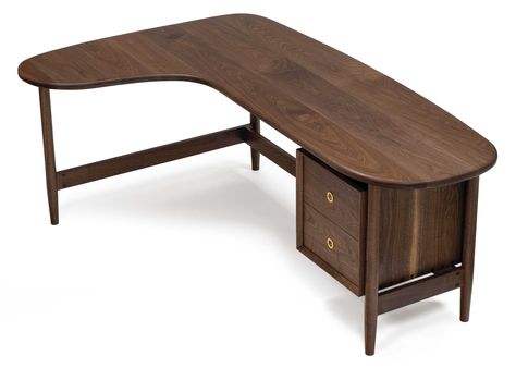 “I stumbled upon ‘boomerang desks’ while searching online for inspiration for an L-shaped desk to go in a corner,” Mike Roberts of San Antonio said, adding that his design was heavily inspired by an Arne Vodder desk from the 1940s. He says the housed mortise-and-tenon joints in the round legs were one of the most rewarding parts of the project. WALNUT AND MAPLE, 48D X 73W X 30H Modern L Shaped Desk, Wood Office Desk, Study Table Designs, Mid Century Modern Office, Computer Gaming Room, L Desk, Woodworking Equipment, Contemporary Sideboard, Arne Vodder