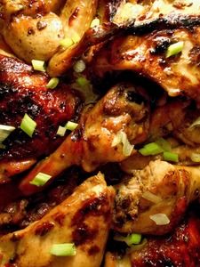 Black Garlic Chicken Recipe Black Garlic Chicken, Garlic Chicken Recipe, Garlic Chicken Recipes, Fermentation Recipes, Black Garlic, Garlic Recipes, Chicken Pasta Recipes, Chicken Crockpot Recipes, Garlic Chicken