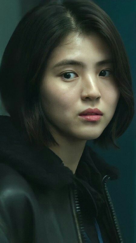 Actor Kdrama, Cheryl Blossom Riverdale, Short Hair Tomboy, Han So Hee, Korean Short Hair, So Hee, Girl Artist, Shot Hair Styles, Short Black Hairstyles