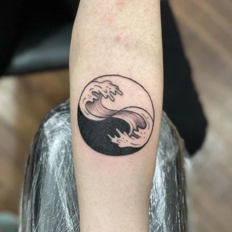 Yin Yang Tattoo Meaning, Serotonin Tattoo, Jing Y Jang, Pink Floyd Tattoo, Yin Yang Tattoo, All Seeing Eye Tattoo, Ying Yang Tattoo, Yang Tattoo, Madara Wallpaper