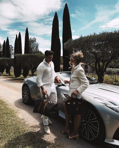 Couple Goal Luxurious, Rich Couple Goals Classy, Rich Couples Luxury, Cap Doi, Rich Couple, Classy Lifestyle, Luxury Lifestyle Couple, Money Lifestyle, Luxury Couple