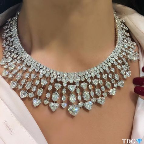 170 Likes, 5 Comments - 👻TheDiamondsGirl (@the_diamonds_girl) on Instagram: “SAYING NIGHT FROM BEAUTIFUL BASEL, WITH A FANCY CUT DIAMOND NECKLACE FROM @kamyenjewellery !!! And…” Fancy Necklaces, Real Diamond Necklace, Bridal Necklace Designs, Diamond Pendants Designs, Diamond Girl, Diamond Tennis Necklace, Pearl And Diamond Necklace, Diamond Necklace Designs, Bridal Diamond Jewellery