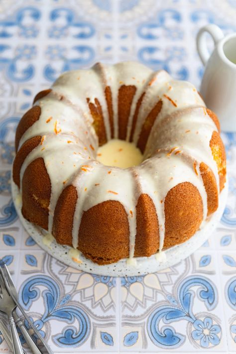 This orange glaze is the perfect icing to top bundt cakes or dip donuts into. It is made with fresh orange juice and zest for a bright and zesty flavor. This icing can be made in one bowl in just 2 minutes! Orange Glaze Icing, Glaze Icing, Fresh Orange Juice, Orange Glaze, Fresh Orange, Bundt Cakes, Orange Cream, Bundt Cake, Orange Juice