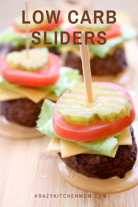 Low Carb Cheeseburger Sliders Low Carb Cheeseburger, Hamburger Sliders, Mini Sliders, Cheeseburger Sliders, Healthy Burger, Burger Sliders, Grilled Burgers, Bowl Food, Beef Patty