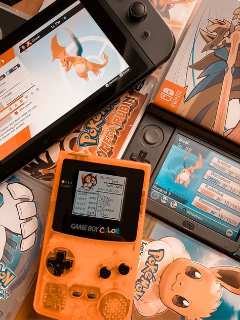 Charizard Collection Console Collection, Pokemon Video Games, Orange Book, Bee Movie, Nintendo Switch Accessories, Retro Gaming Art, Video Games Nintendo, Retro Gadgets, Nintendo 3ds