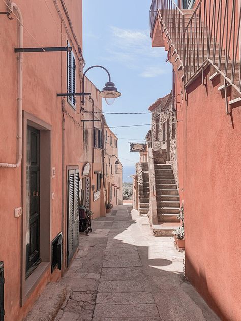 Elba Italy, Tuscan Summer, Elba Island, Italy Aesthetic, Aesthetic Vibes, Elba, Italy Travel, Pisa, Tuscany