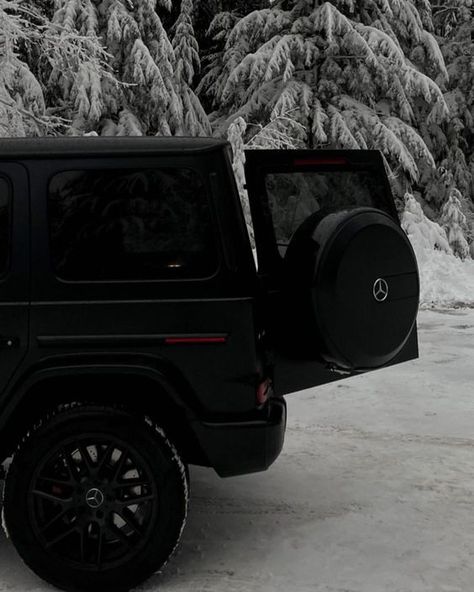 Brabus G Wagon, G Mercedes, G Class Mercedes, Black G Wagon, Mercedes Aesthetic, Black Mercedes, Jeep Wallpaper, Class G, Black Mercedes Benz