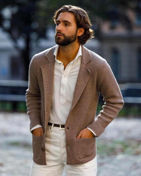 Brown Blazer Men, Unstructured Blazer, Unstructured Jacket, Shirt Outfit Men, Blazer Men, Popover Shirt, Pants White, Knit Blazer, Tailored Blazer