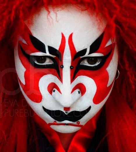 Image #6, by far my favorite Kabuki makeup i have found thus far that is viable for "on stage" use! this is super pretty!!! Cloud Makeup, Prom Eyes, Halloween Manicure, Theatre Makeup, Character Makeup, Japanese Makeup, Stage Makeup, Fantasy Makeup, Costume Makeup