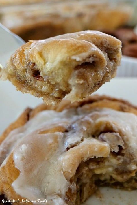 Crescent Cinnamon Rolls, Easy Cinnamon Roll Recipe, Crescent Roll Recipes Dessert, Pillsbury Crescent Roll Recipes, Cinnamon Crescent Rolls, Easy Cinnamon Rolls Recipe, Cinnamon Roll Cheesecake, Cinnamon Roll Recipe Homemade, Crescent Recipes