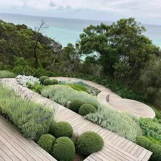 Xeriscape Front Yard, Front Yard Design, Sloped Garden, Garden Design Layout, Garden Services, Coastal Gardens, Modern Garden Design, Have Inspiration, Contemporary Garden