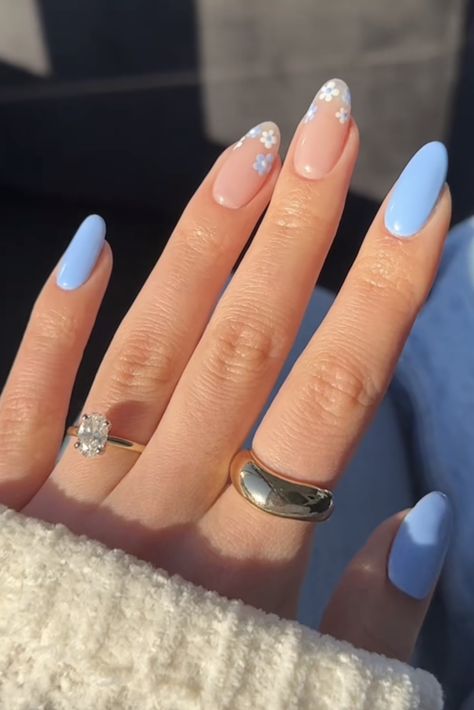 Flower Spring Nails, Baby Boy Nails, Baby Shower Nails, Bridesmaids Nails, Nail Piercing, Beachy Nails, Baby Blue Nails, Graduation Nails, Cute Simple Nails