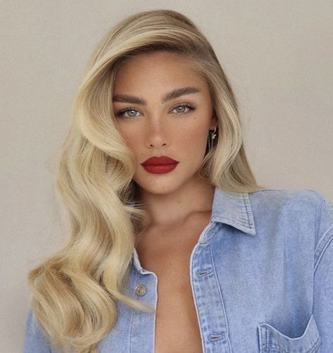 Blonde Hair Red Lips, Braut Make-up, Blonde Hair Inspiration, Blonde Hair Looks, Luxury Hair, Red Lipstick, Wedding Hair And Makeup, Pretty Makeup, Hair Dos