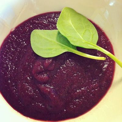 Blueberry, apple, spinach puree {Homemade baby food} Spinach Puree, Baby Purees, Apple Puree, Toddler Foods, Making Baby Food, Baby Bullet, Diy Baby Food, Baby & Toddler Food, Vegan Baby