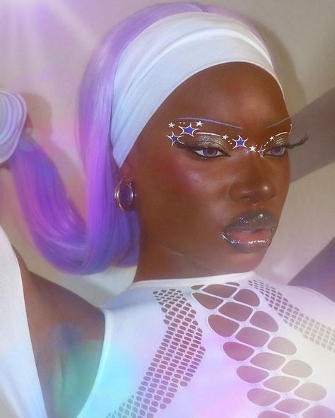 Lavender Hair Aesthetic, Stars By The Pocketful, Neo Yokio, Purple Eye Shadow, Primer Serum, Big Lashes, Lavender Haze, Brown Skin Makeup, Makeup Idea