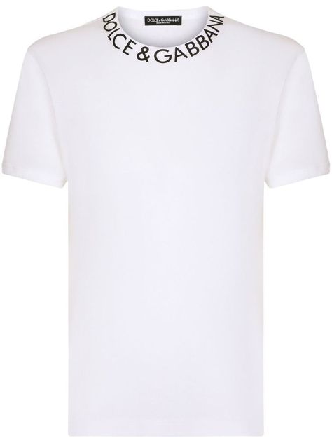 White cotton T-shirt from DOLCE & GABBANA featuring crew neck, logo print at the neckline, short sleeves and straight hem.Gender: MenMaterial: 100%COTTONColor: WhiteMade in: ITProduct ID: G8PL1TFU7EQW0800*Import tax/duty will be calculated at checkout (If applicable) Dolce Gabbana T Shirt, Knit Logo, Streetwear Fashion Women, Dolce E Gabbana, Dolce And Gabbana Man, White Short, Dolce & Gabbana, Shirt White, Mens Fashion Casual