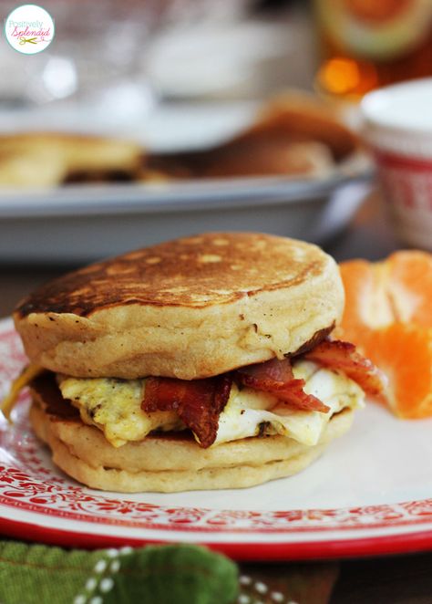 Homemade McGriddles sandwiches made with perfect buttermilk pancakes. So yummy!! Mc Griddle, Homemade Buttermilk Pancakes, Pancake Recipe Buttermilk, Homemade Breakfast, What's For Breakfast, Buttermilk Pancakes, Breakfast Brunch Recipes, Perfect Breakfast, Betty Crocker