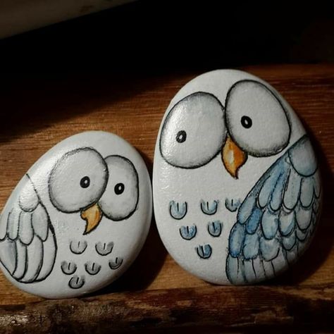 Easy Diy Paint, Painted Rock Animals, Art Pierre, Rock And Pebbles, Painted Rocks Craft, Painted Rocks Diy, Rock Painting Ideas Easy, Rock Painting Patterns, Owl Painting