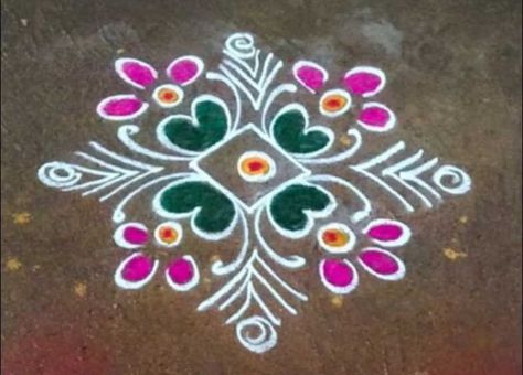 Small Colour Rangoli Designs, Flower Muggulu Designs, Small Flower Rangoli Designs Simple, Muggulu With Colors, Muggulu Design Simple With Colors, Small Rangoli Design For Daily, Rangoli Idea, Small Kolam, Easy Rangoli Designs Videos