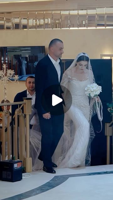 World Wide Weddings on Instagram: "Beautiful bride 😍
🎥 @murat_dzu" Arab Bride, Arabic Wedding, Arab Wedding, Bridal Photoshoot, Beautiful Bride, White Wedding, Weddings, On Instagram, White