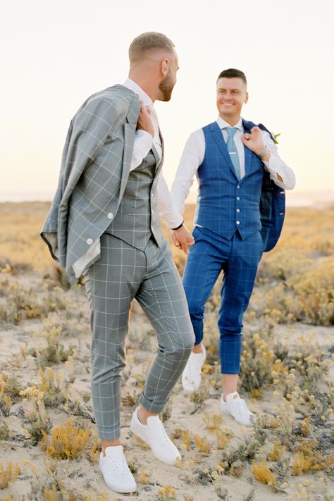 Gay Wedding Photography, Gay Wedding Photos, Men In Suits, Suits And Sneakers, Groom Wedding Attire, Lgbtq Wedding, Foto Tips, Golden Wedding, Algarve Portugal