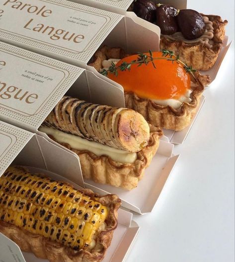 Tart Packaging Ideas, Catering Aesthetic, Japanese Catering, Tart Packaging, Korea Life, Biscuits Packaging, Bakery Design Interior, Bakery Design, Pie Tart