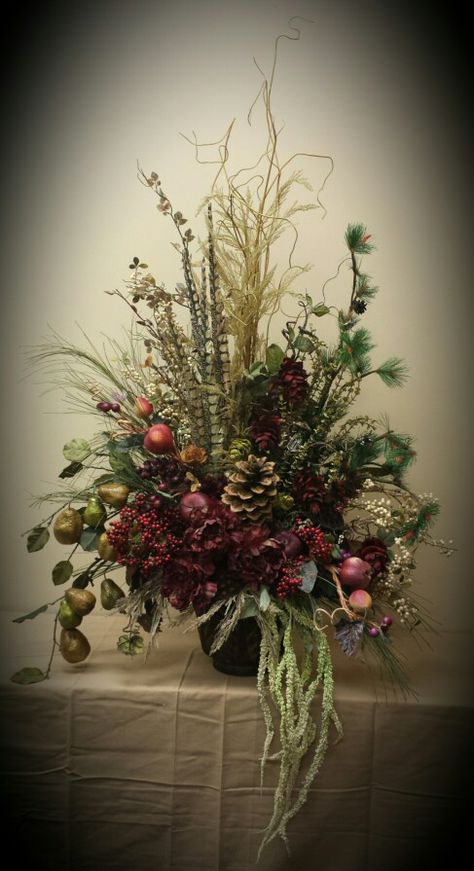 Woodsy Floral Arrangements Rustic Centerpieces, Dry Foliage Arrangement, Rustic Flower Arrangements, Tall Flower Arrangements, Foliage Arrangements, Large Floral Arrangements, Large Flower Arrangements, Flower Arrangement Designs, Fall Flower Arrangements