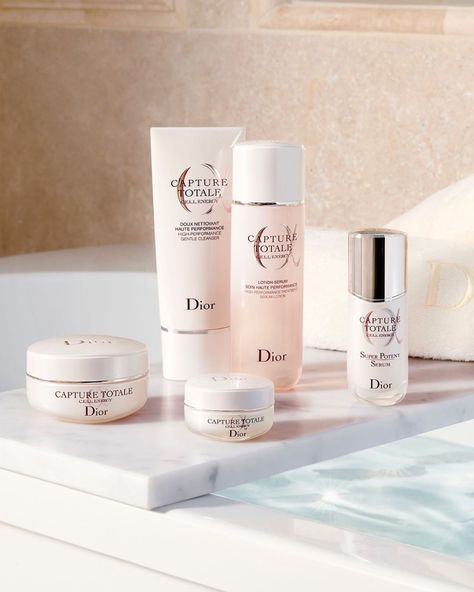 Dior Skincare (@diorskincare) • Instagram photos and videos Dior Skincare, Dior Capture Totale, Skincare Inspiration, Beauty Products Photography, Cosmetic Design, Dior Beauty, Skin Care Kit, Luxury Makeup, Beauty Skin Care Routine