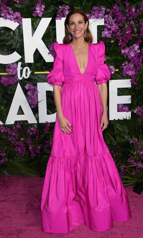 Premiere Of Universal Pictures' "Ticket To Paradise" - Arrivals Hot Pink Gown, Ticket To Paradise, Greta Constantine, Amanda Gorman, Tie Up Shirt, Film Premiere, Pink Gown, Black Dress Shoes, Pink Gowns