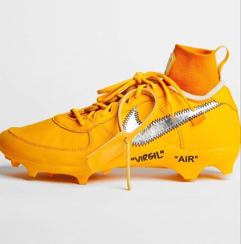 Custom Football Cleats, Football Swag, Nike Football Boots, Football Accessories, Nfl Photos, Nike Cleats, Football Pictures, Nike Football, Football Outfits