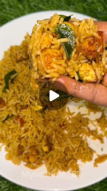 Gobi Fry, Paneer Rice, Red Chilli Sauce, Gobi 65, Gobi Recipes, Soya Sauce, Fried Cauliflower, Rice Ingredients, South Indian Food