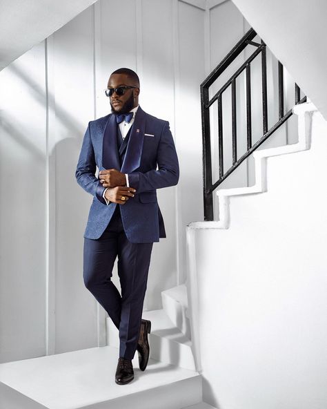 David Okpo Eyo, The Dapper Man’s Suit Inspo – Style Afrique Suit Poses For Men, Zaron Cosmetics, Suit Poses, Stylish Blazers, Wedding Suits Men Black, Mr Universe, Dapper Man, Dapper Mens Fashion, African Print Maxi Skirt