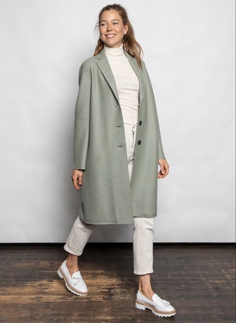 Light Green Coat Outfit, Green Peacoat Outfit, Green Coat Outfit, Green Christmas Outfit, Peacoat Outfit, Olive Green Outfit, January Colors, Olive Coat, Green Peacoat