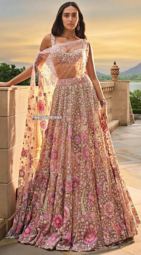 Baju Kahwin, Indian Bridesmaid Dresses, Latest Bridal Lehenga, Indian Outfits Lehenga, Wedding Lehenga Designs, Indian Bride Outfits, Traditional Indian Dress, Indian Dresses Traditional, Traditional Indian Outfits