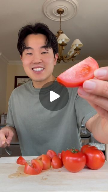 Tomato Kimchi Recipe, Korean Tomato Recipe, Tomato Kimchi, Cucumber Kimchi, Kimchi Recipe, Pickled Veggies, Green Tomatoes, Tomato Recipes, Asian Cooking