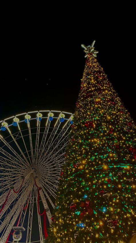 #lille #christmas #france #christmastrees #decoration #aesthetic #instagram #instragramstoryideas #instastory #story #night #lillebynight #grandplace #downtown #city Lille France Aesthetic, France Aesthetic, Decoration Aesthetic, Lille France, Aesthetic Pics, Insta Story, Secret Santa, Aesthetic Pictures, Christmas Tree