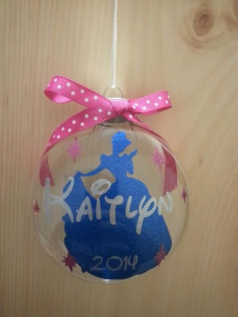 Cinderella Ornaments Diy, Cinderella Ornament, Cinderella Christmas, Disney Character Makeup, Cricut Ornaments, Disney Christmas Decorations, Ornament Diy, Disney Ornaments, Cameo Projects