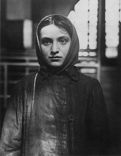 "Young Russian Jewess, Ellis Island," by Lewis Hine, 1905. Russian Jewish Women, 1920s Russia, Russian Jews, 19th Century Russia, 1900s Russia, Lewis Hine, Jewish Women, St Petersburg Russia 1800s, Ellis Island