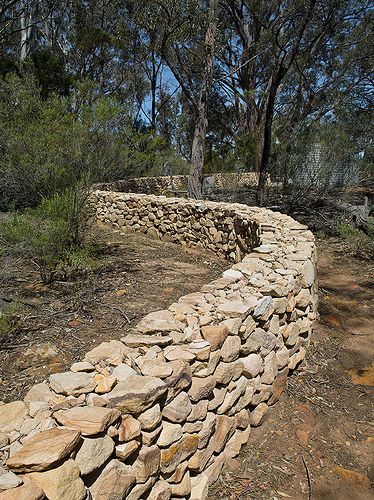 Dry Stack Stone Wall. for the love of rocks and stones :) Dry Stack Stone Wall, Stack Stone Wall, Retaining Wall Ideas, Diy Garden Landscaping, Stone Walls Garden, Dry Stack Stone, Stacked Stone Walls, Garden Retaining Wall, Stone Fence